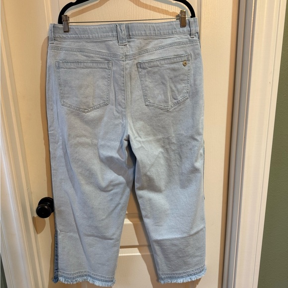 Versona Light and Dark Blue Cropped Jeans - Picture 3 of 3